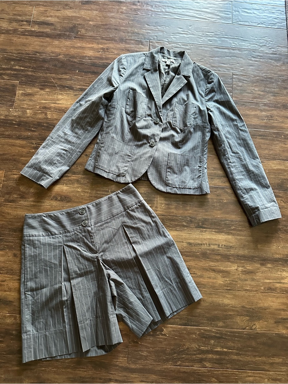 Vintage Women's Two-Piece Pinstripe Blazer and Pleated Shorts Set - Gray